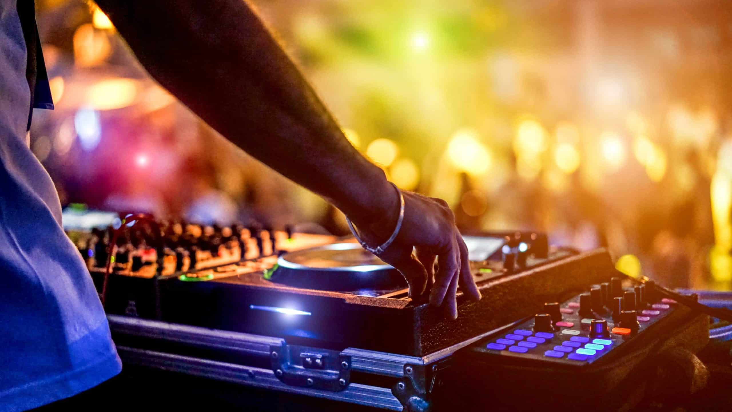 15 Popular DJ Sound Effects & Packs to Download for 2022